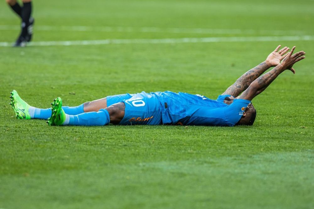 Ни один игрок «Зенита» не вошел в число пяти лучших по итогам июля в РПЛ Ни один игрок «Зенита» не вошел в число пяти лучших по итогам июля в РПЛ