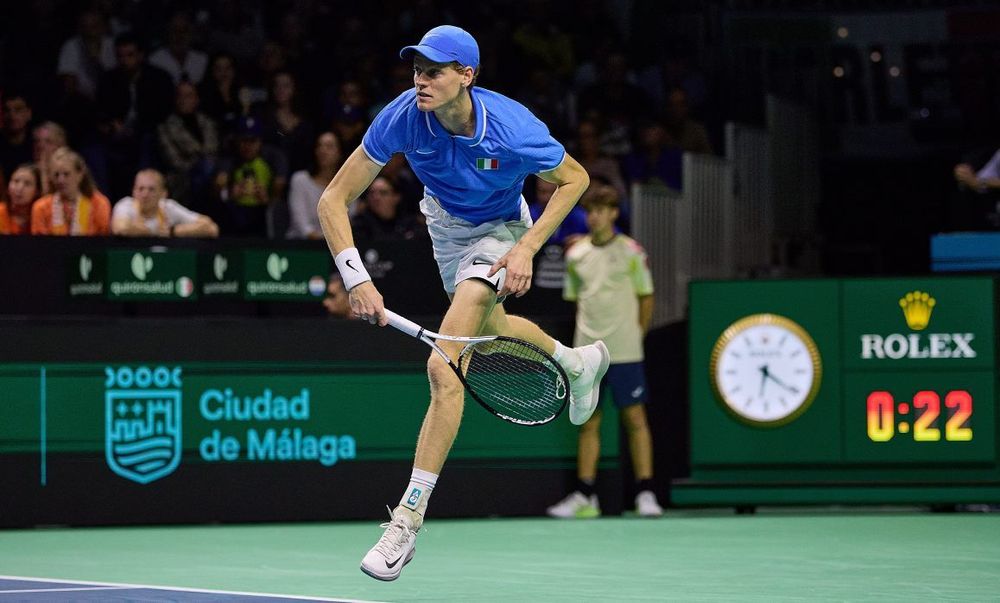 Ольховский посчитал Синнера фаворитом в финале Australian Open