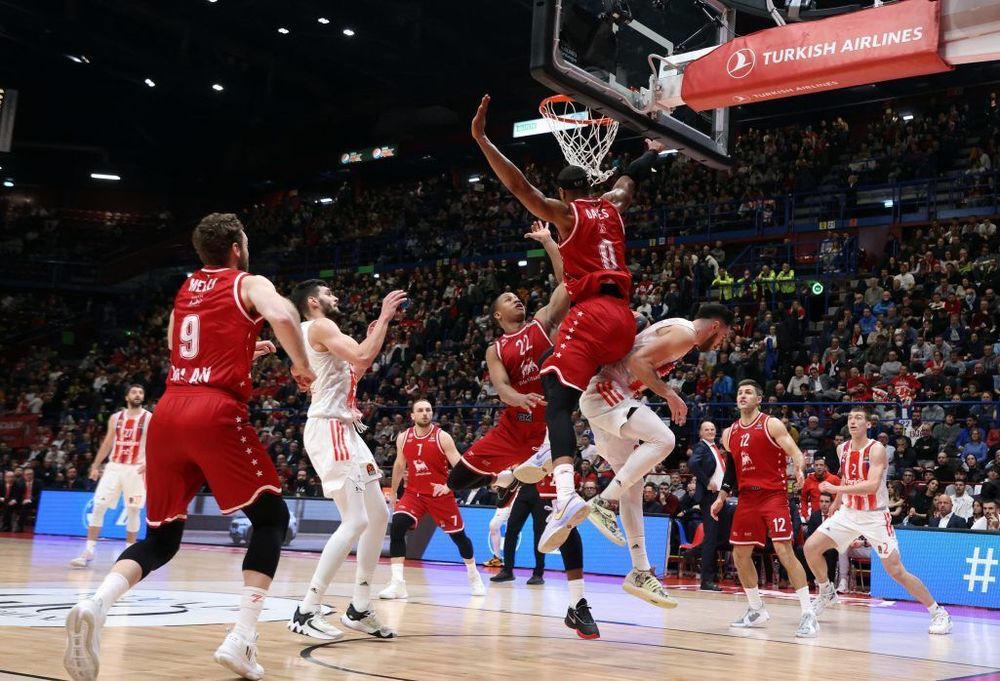 Президент «Црвены Звезды» Терзич сравнил конкуренцию в футболе в Лиге чемпионов и баскетбольной Евролиге