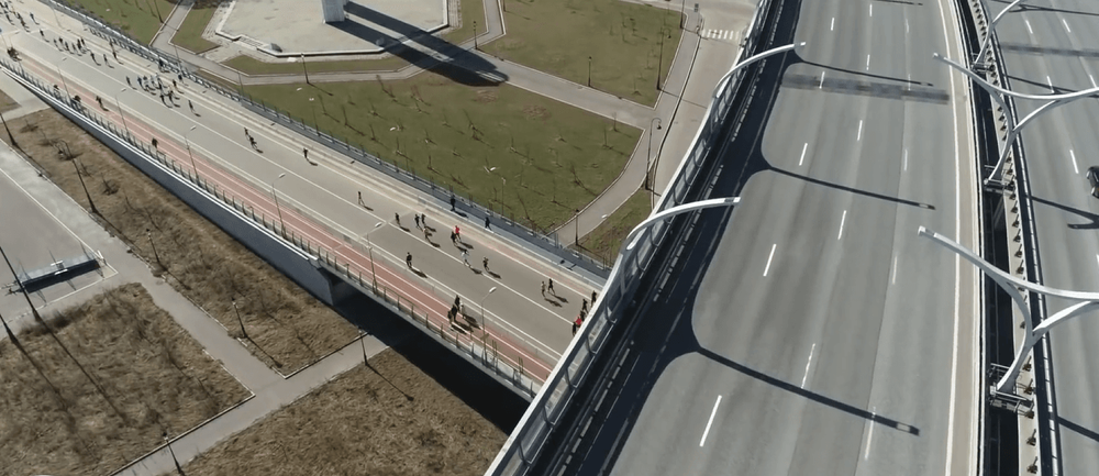Как мост стал новой беговой легендой. Марафоны на Крестовском рождают мемы