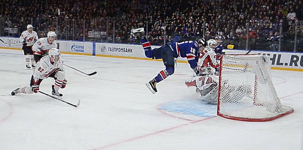 СКА - «Авангард». Жесткое столкновение с вратарем (ВИДЕО) СКА - «Авангард». Жесткое столкновение с вратарем (ВИДЕО)