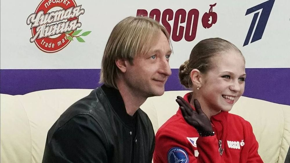 Трусова рассказала, как ведет себя Плющенко на тренировках