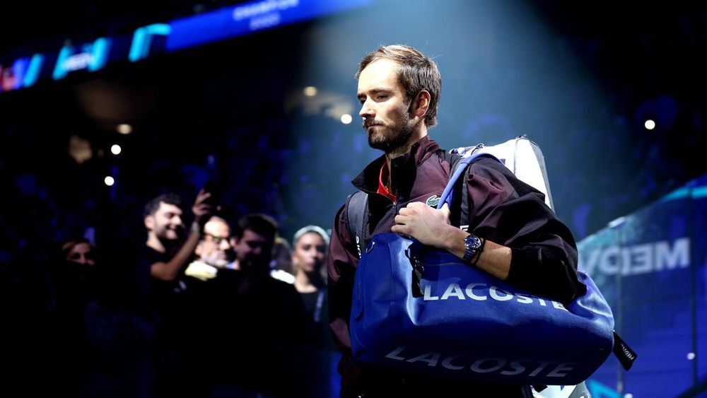 Медведев вылетел с Australian Open от американца Тиена