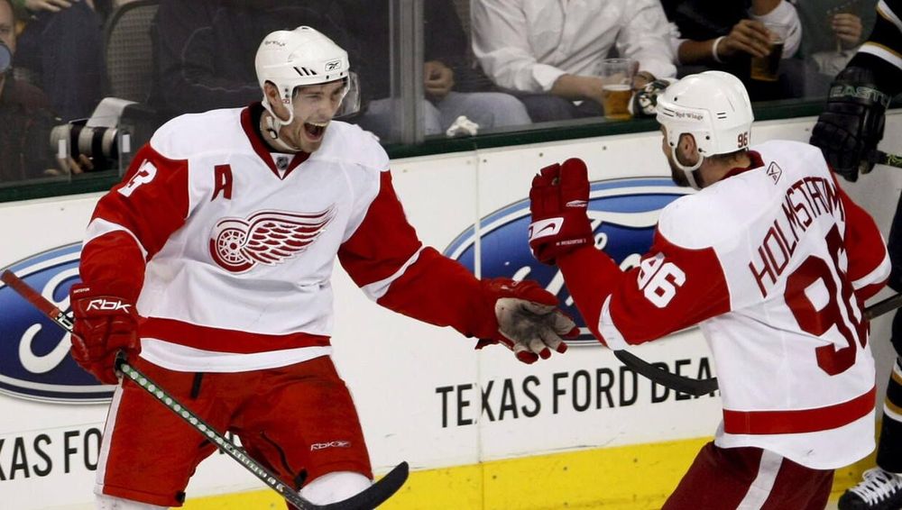 «Если он решит вернуться, то только в Детройт Ред Уингс». Агент Дацюка готовит почву для возвращения волшебника в НХЛ