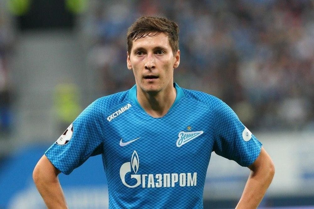 Отец Кузяева: Пока не думаем о новом контракте с «Зенитом»