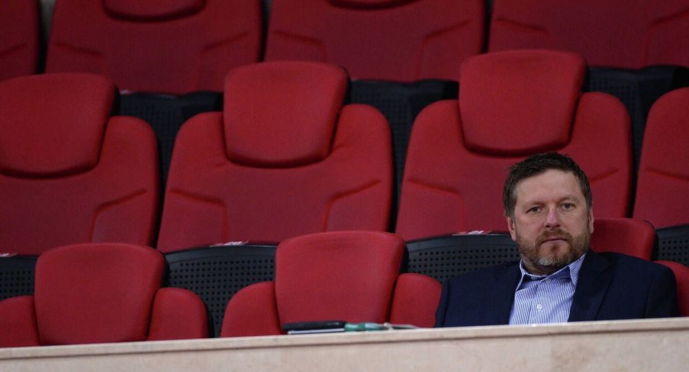 Источник: Евгений Кафельников завершил карьеру из-за связанного со ставками скандала