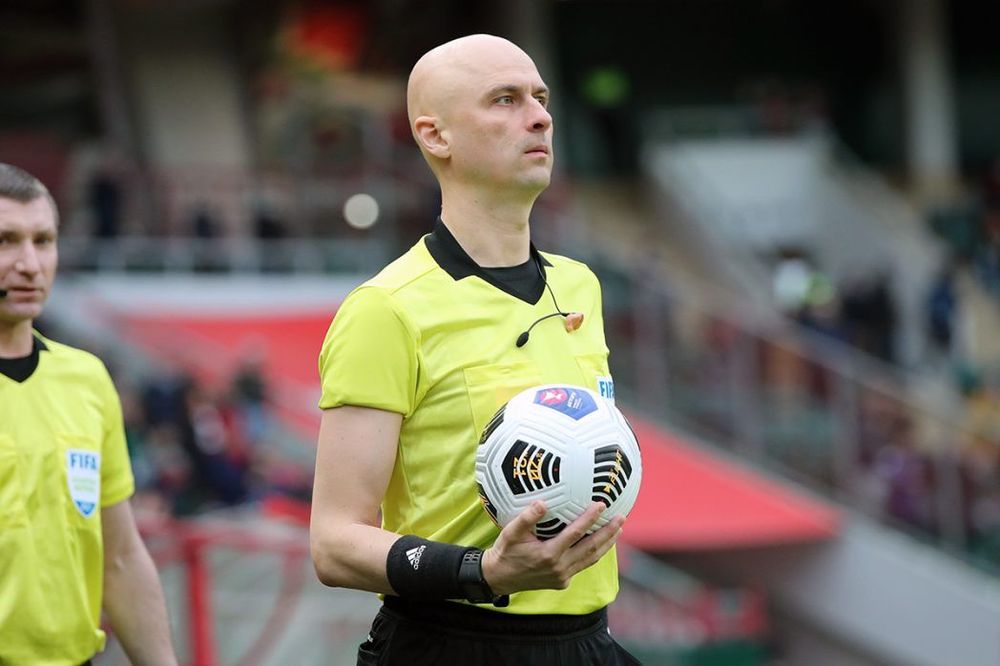 Судейство Карасева в матче ЦСКА - Спартак