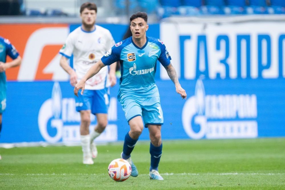 Угаров – о подписании Мантуана: Будем ждать уходы игроков из «Зенита» Угаров – о подписании Мантуана: Будем ждать уходы игроков из «Зенита»