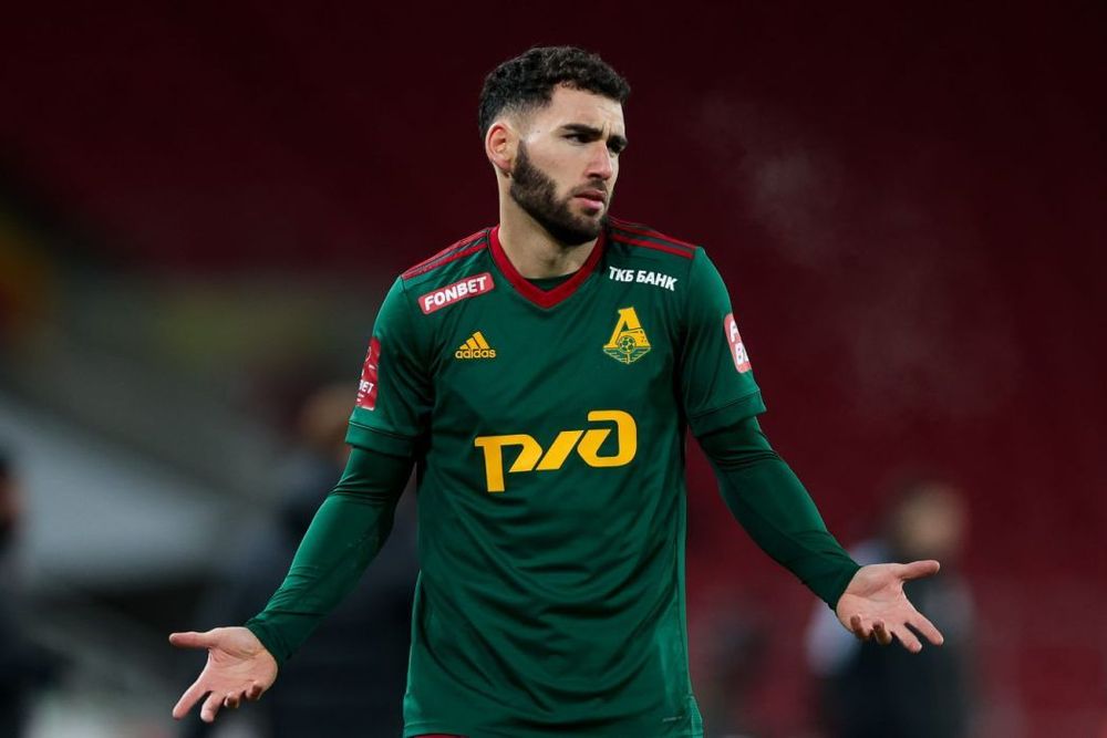 Наир Тикнизян продолжит карьеру в сербском клубе «Црвена Звезда»