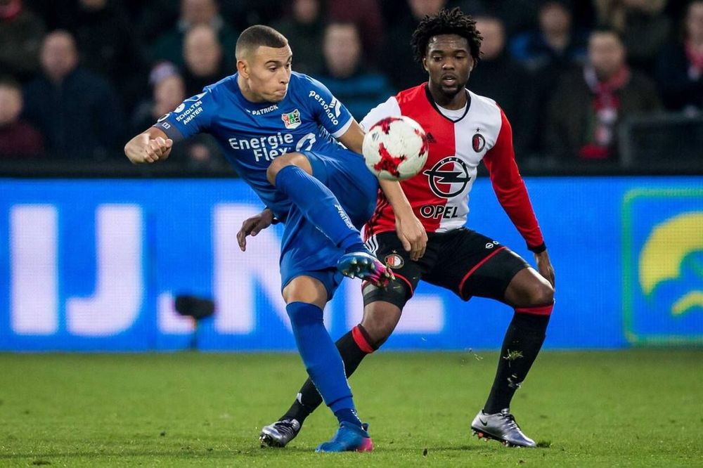 Йордан Ларссон сфотографировался в форме «Спартака»