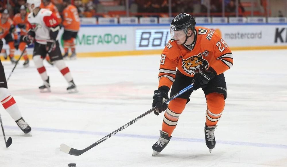 Игроки и тренеры клуба КХЛ не получают зарплату за три месяца