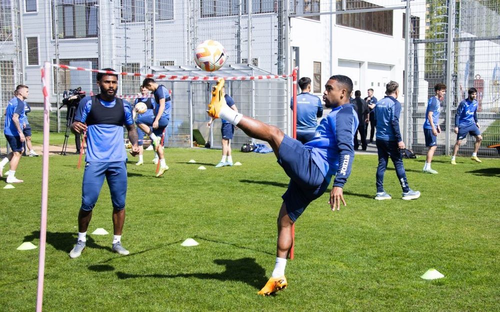 Клаудиньо сообщил, что Вендел собирается покинуть «Зенит» Клаудиньо сообщил, что Вендел собирается покинуть «Зенит»