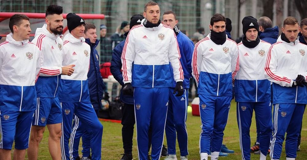 Потери сборной перед Евро. Ставка на Черчесова