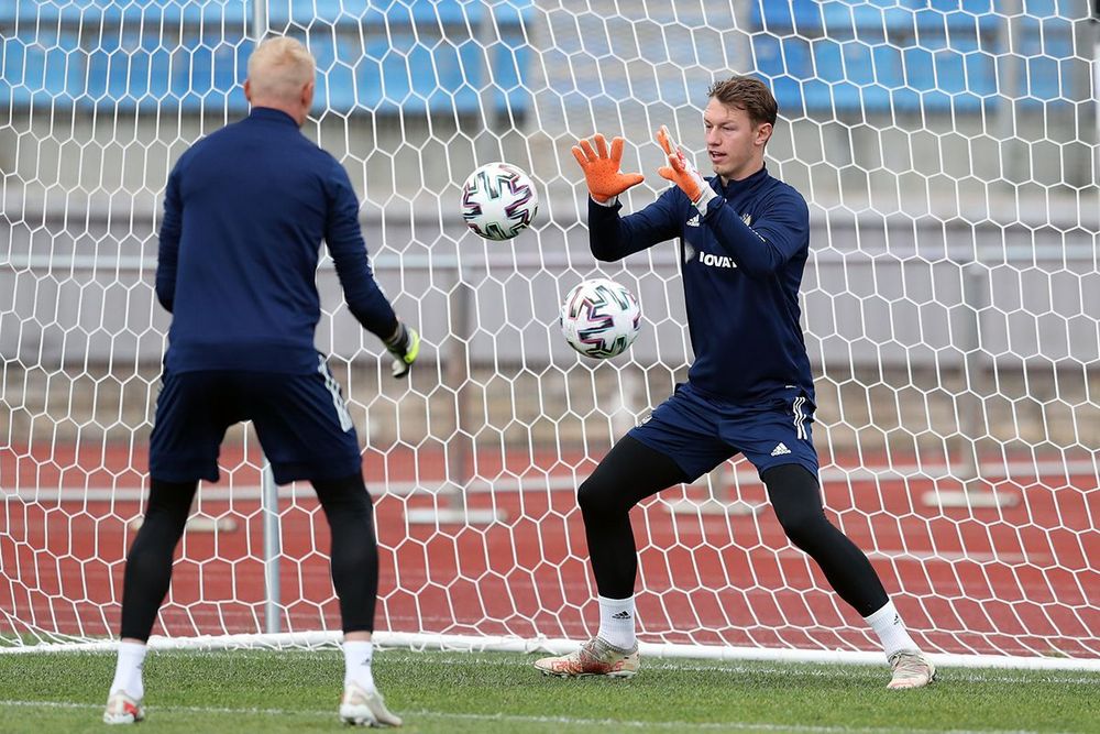 Ари: Сафонов лучший вратарь в России. Его должны поставить на игру