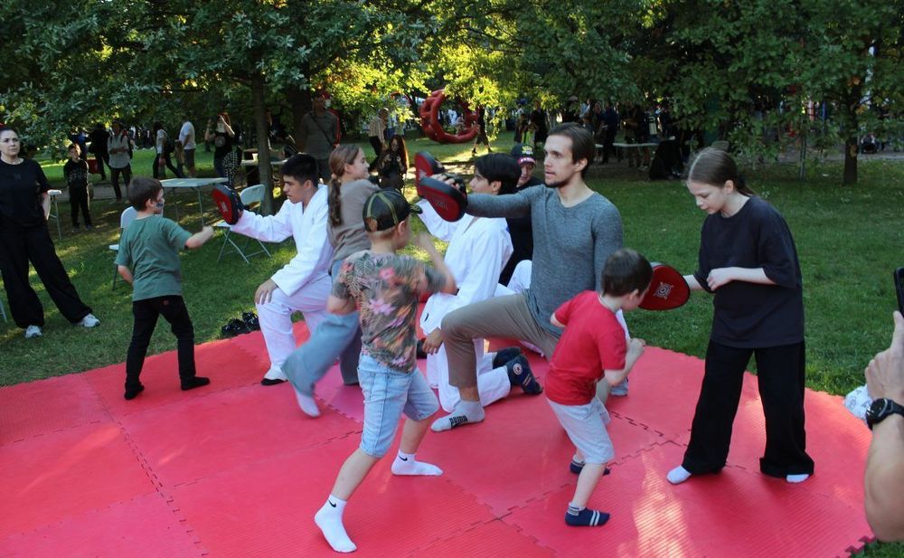 Спорт на Большом семейном фестивале в парке 300-летия
