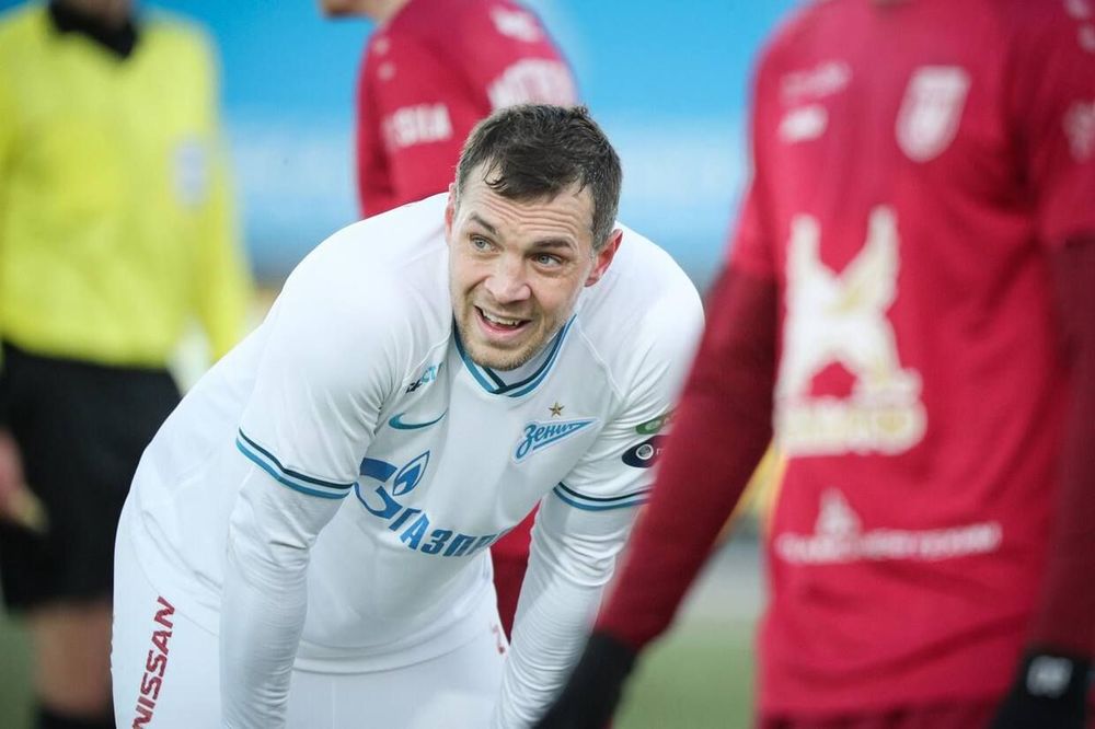 Геннадий Орлов – об оскорблениях в адрес Артема Дзюбы: Собака лает, караван идет Геннадий Орлов – об оскорблениях в адрес Артема Дзюбы: Собака лает, караван идет