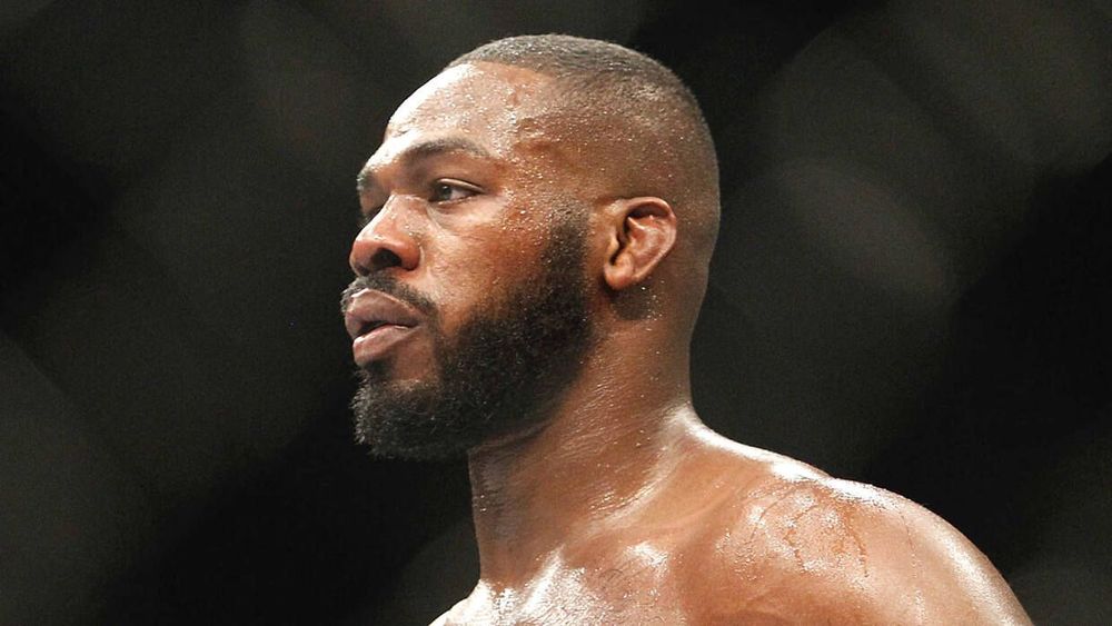 Стал известен новый чемпион UFC в полутяжелом весе (ВИДЕО)