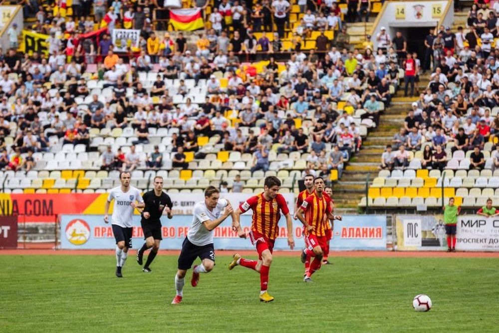 Экс-генсек РФС выступил против снижения требований к новым клубам РПЛ Экс-генсек РФС выступил против снижения требований к новым клубам РПЛ