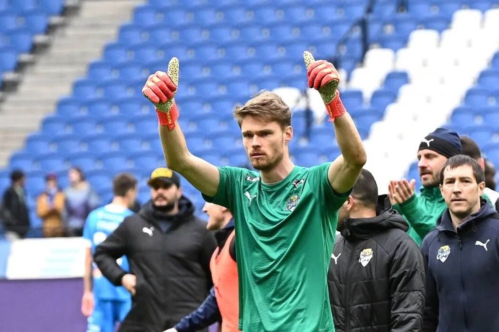 Вратарь «Сочи» Адамов: Я недоволен, что Джанаев играет чаще меня