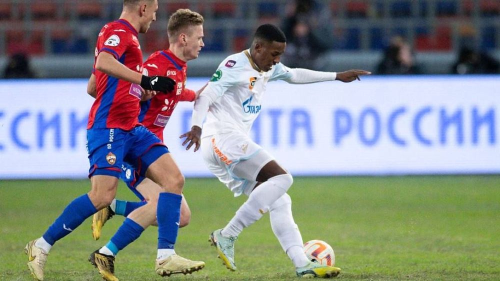 «Вижу в нем большой потенциал» - Экс-спортдиректор «Зенита» о защитнике петербуржцев «Вижу в нем большой потенциал» - Экс-спортдиректор «Зенита» о защитнике петербуржцев