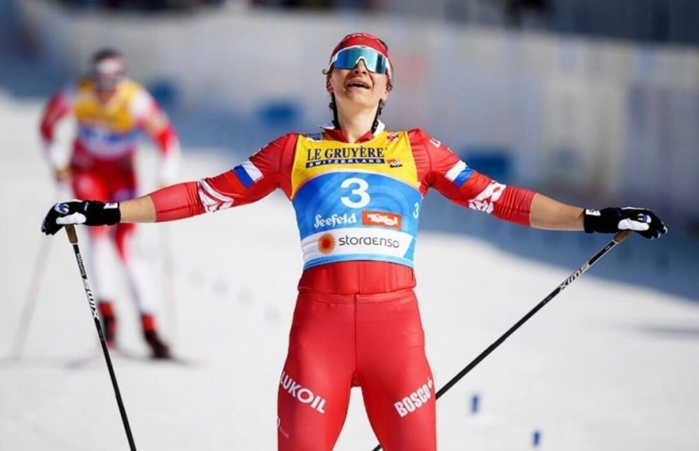 Лыжница Наталья Непряева завершила гонку в больнице