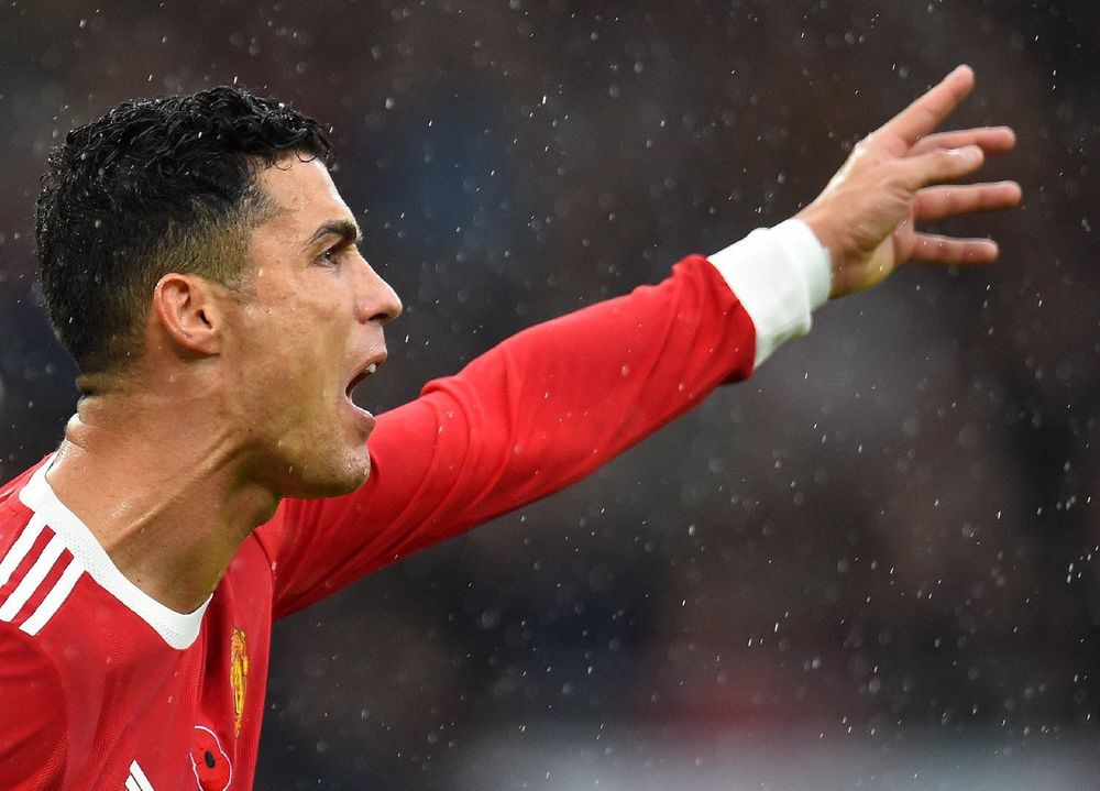 Криштиану Роналду покинет «Манчестер Юнайтед» в случае невыхода в Лигу чемпионов Криштиану Роналду покинет «Манчестер Юнайтед» в случае невыхода в Лигу чемпионов