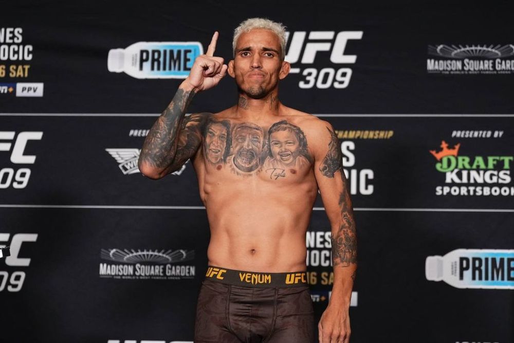 Роган заявил, что Оливейра одолел Царукяна на UFC 300