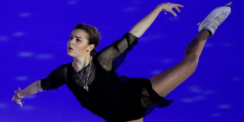 Аделина Сотникова открыла показательные выступления Гран-при России