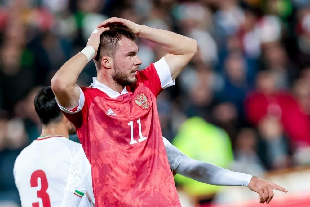 Сборная России опустилась на 38-е место в рейтинге ФИФА