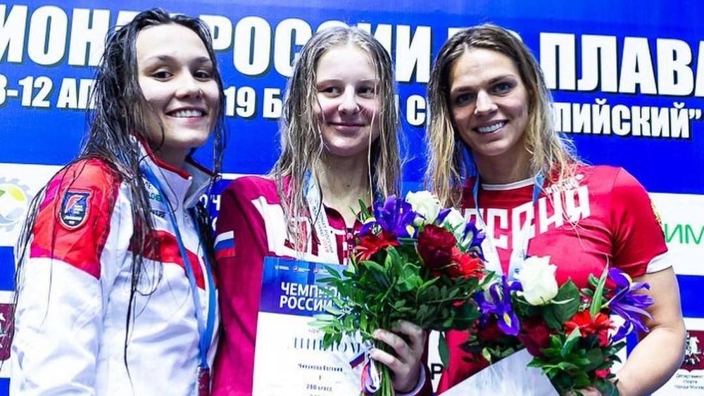Юную пловчиху из Петербурга обвинили в употреблении допинга. Потому что она опередила Ефимову
