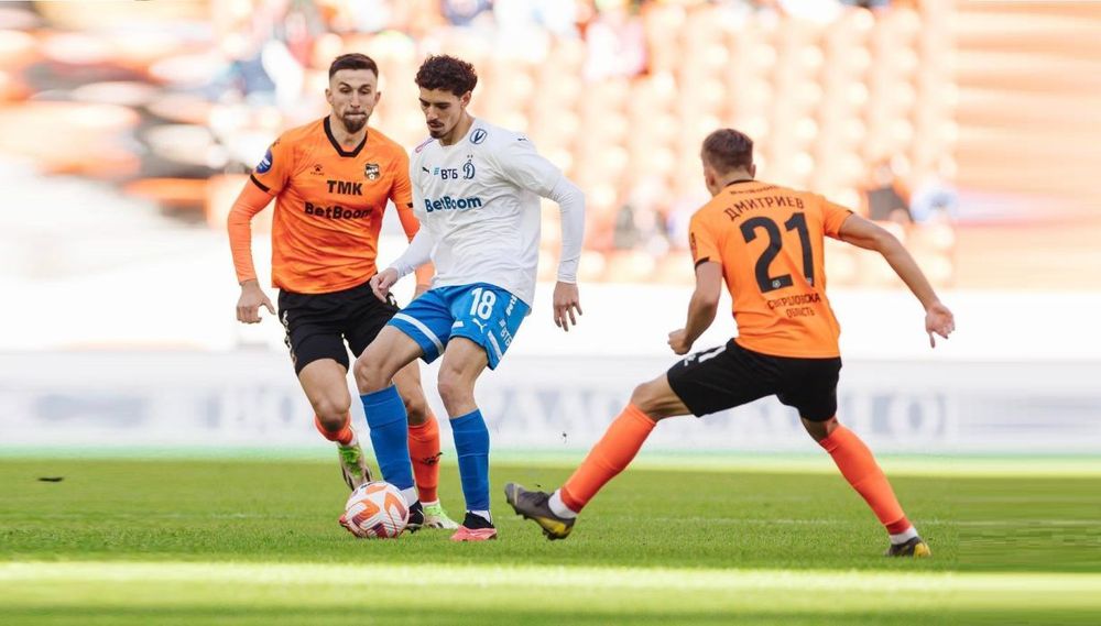 «Урал» вырвал победу у «Динамо» в концовке матча 24-го тура РПЛ