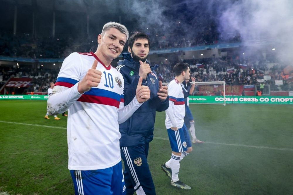 Генсек РФС заявил, что в сборной России должно быть больше игроков «Зенита» Генсек РФС заявил, что в сборной России должно быть больше игроков «Зенита»