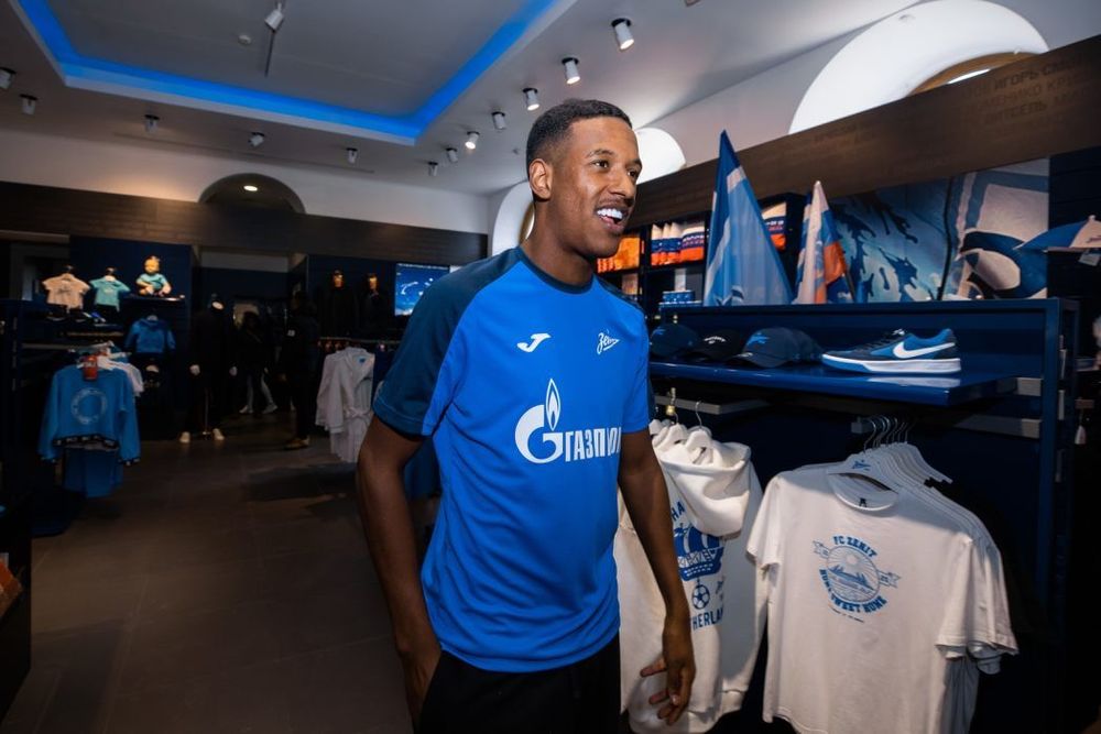 Ренан рассказал, с кем из бразильцев «Зенита» общается чаще всего