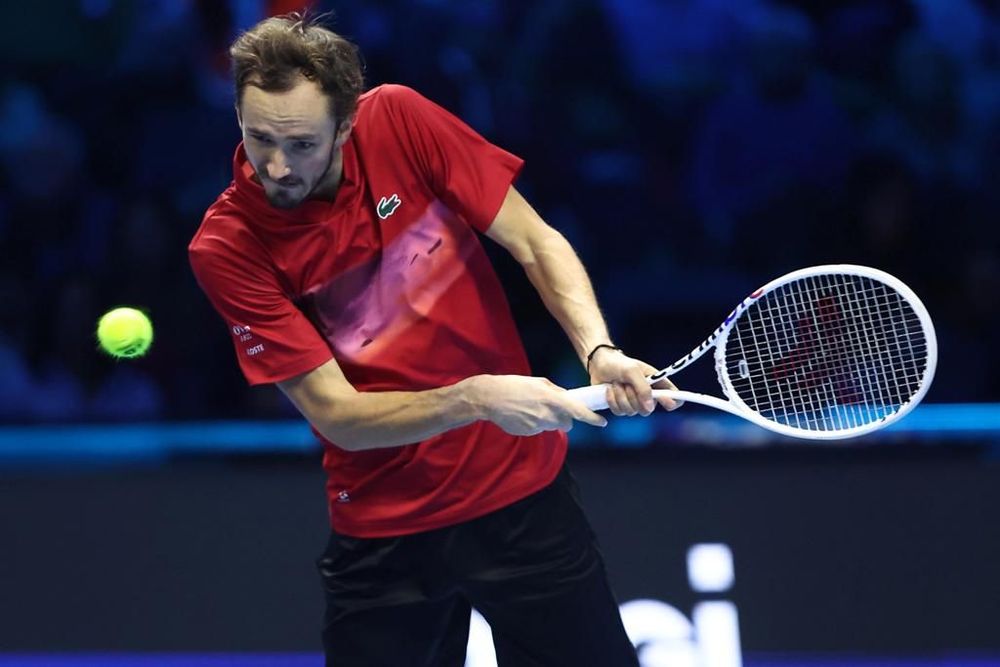 Медведев в пяти сетах обыграл 418-ю ракетку мира в первом круге Australian Open