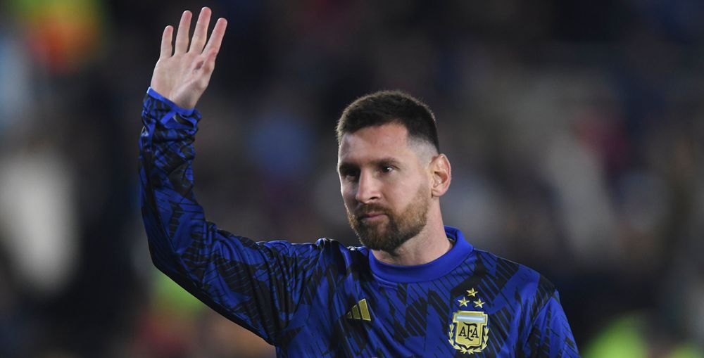 ФИФА перенесла Финалиссиму, в рамках которой сыграют сборные Аргентины и Испании