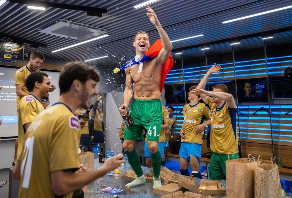 «Зенит» продлит контракт с Кержаковым, сообщил Карпов