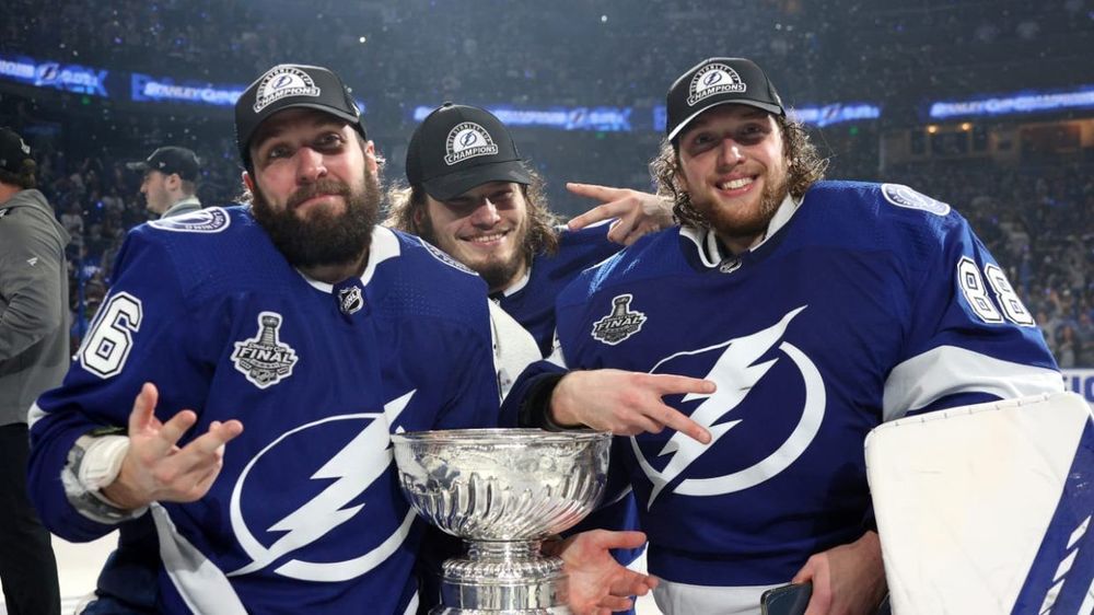 «Вегас» обыграл «Тампа-Бэй» в регулярном чемпионате NHL