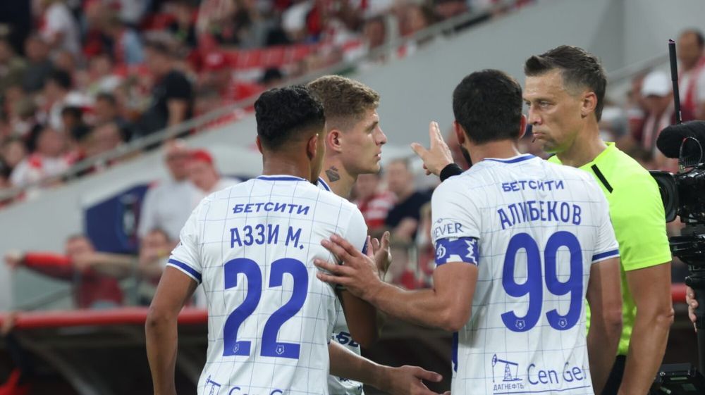 Лапочкин высоко оценил судейство Казарцева в матче «Спартака» против «Динамо Мх» Лапочкин высоко оценил судейство Казарцева в матче «Спартака» против «Динамо Мх»