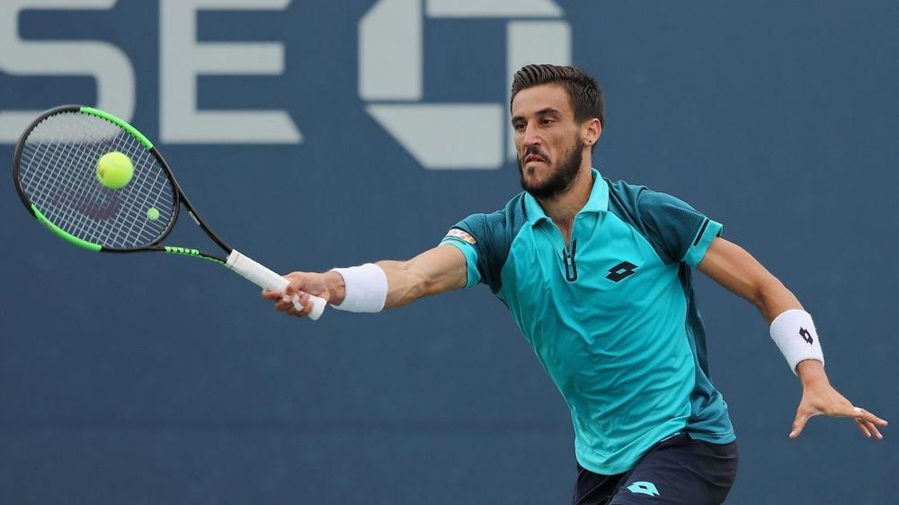 Дамир Джумхур начал защиту титула St. Petersburg Open