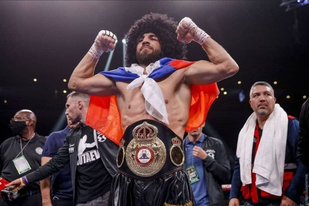 Раджаб Бутаев: Были мысли повесить перчатки на гвоздь, но решил, что должен стать чемпионом еще раз Раджаб Бутаев: Были мысли повесить перчатки на гвоздь, но решил, что должен стать чемпионом еще раз