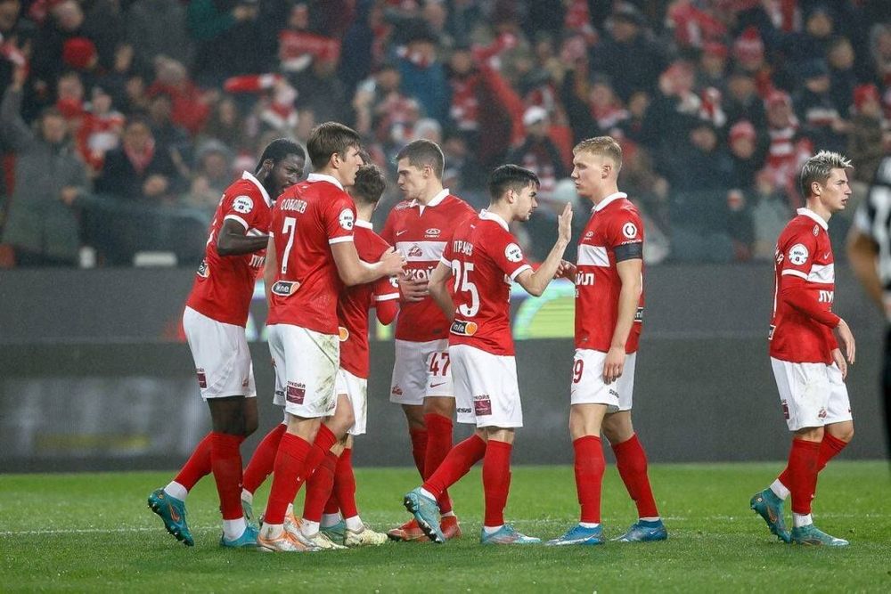 Тихонов: ЦСКА и «Спартак» конкурируют друг с другом, а «Зенит» сильнее всех