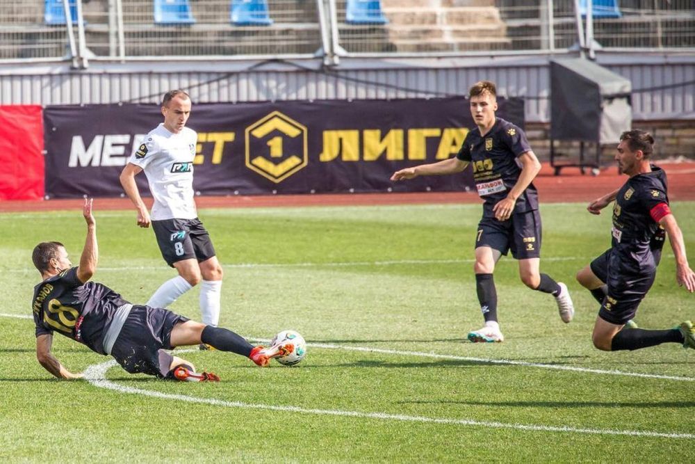 Кирьяков объяснил причины слабой реализации «Ленинградца» в Первой лиге Кирьяков объяснил причины слабой реализации «Ленинградца» в Первой лиге