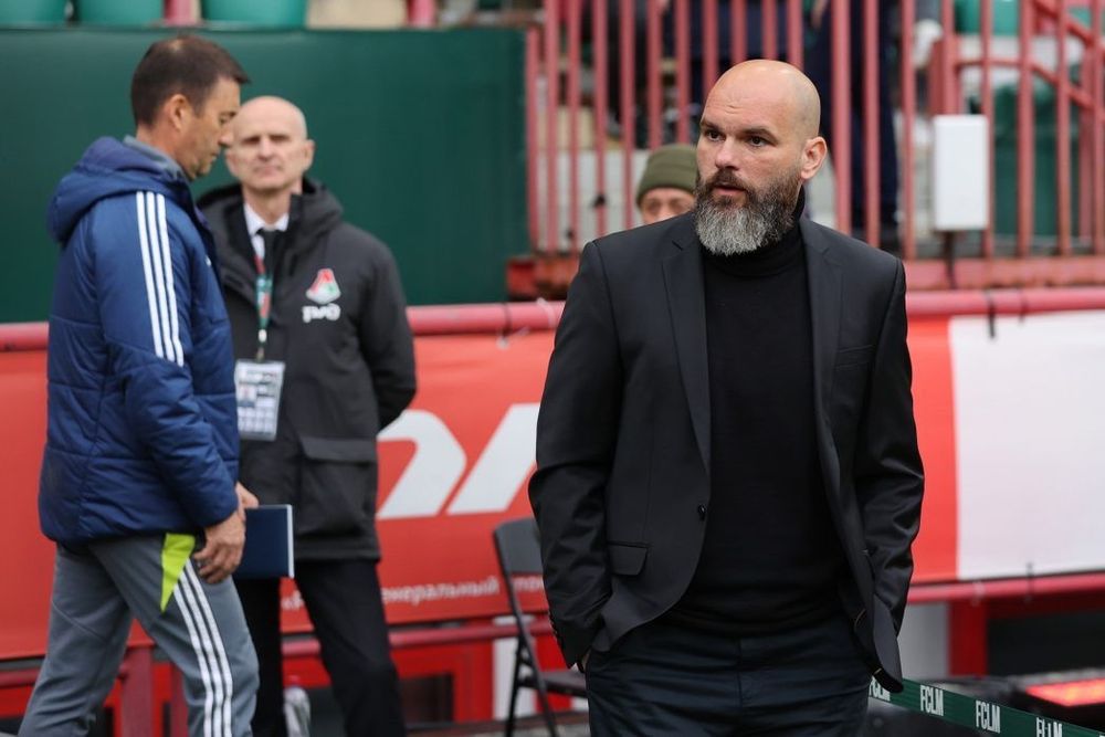 «Оренбург» намерен сохранить Слишковича «Оренбург» намерен сохранить Слишковича