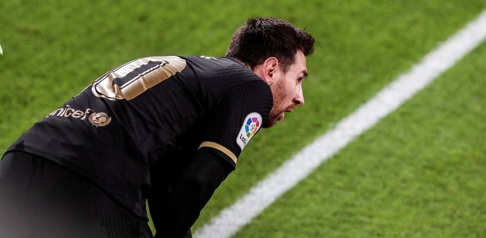 Отец Месси отрицает переговоры с ПСЖ