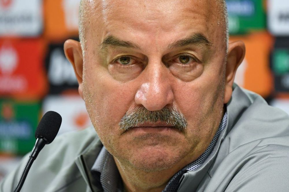 Черчесов назвал промежуточным результатом первое место на групповом этапе ЛЕ