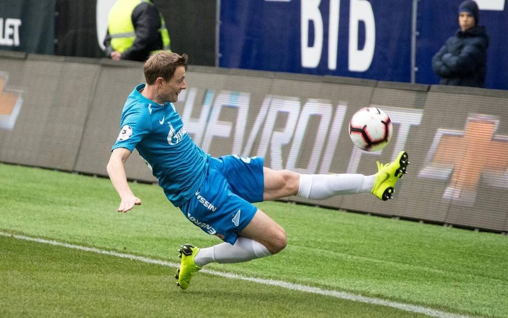 Защитник «Зенита» Чернов уже в январе может поехать на сборы с новой командой. Один из претендентов — московский клуб