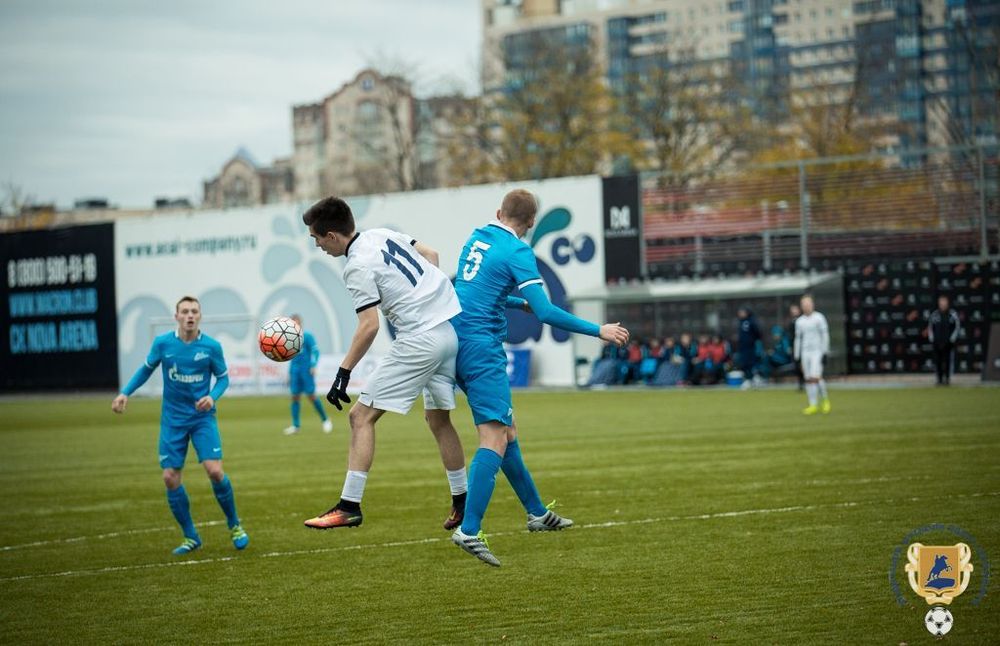 «Зенит» подписал двух полузащитников