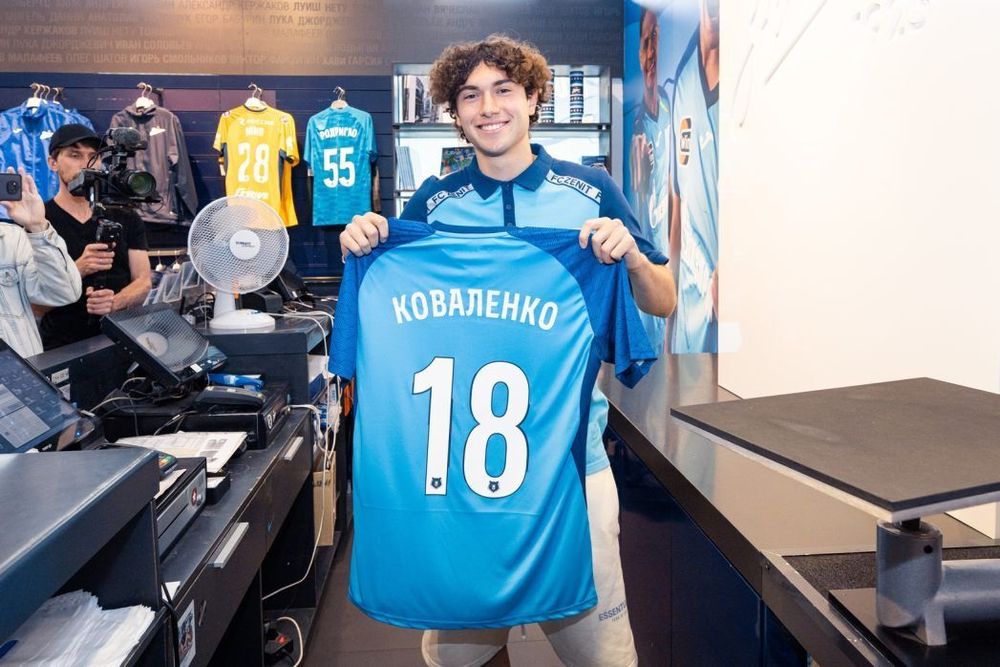 Коваленко заявил, что «Зенит» должен обойти «Крылья Советов» Коваленко заявил, что «Зенит» должен обойти «Крылья Советов»