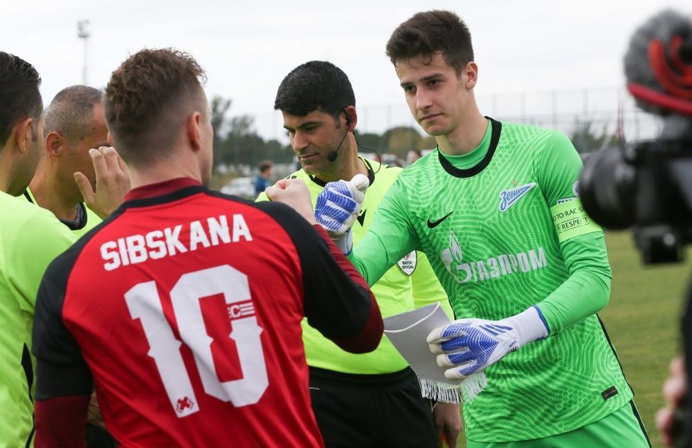 Молодежка «Зенита» вырвала победу в товарищеском матче с «Амкалом»