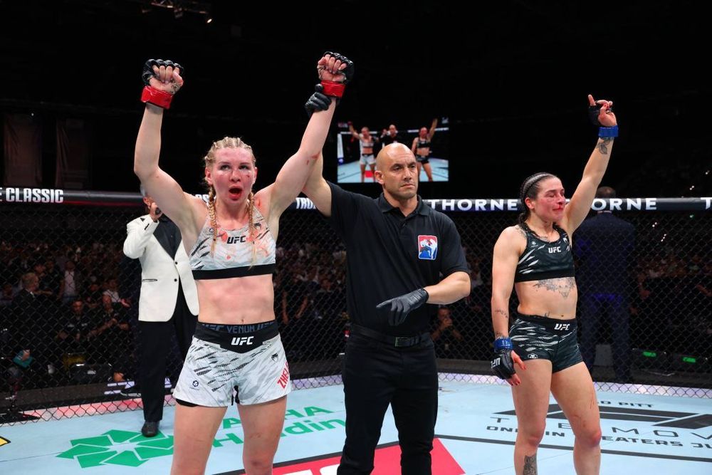 Железнякова одолела Мелиссу Муллинс на турнире UFC в Баку